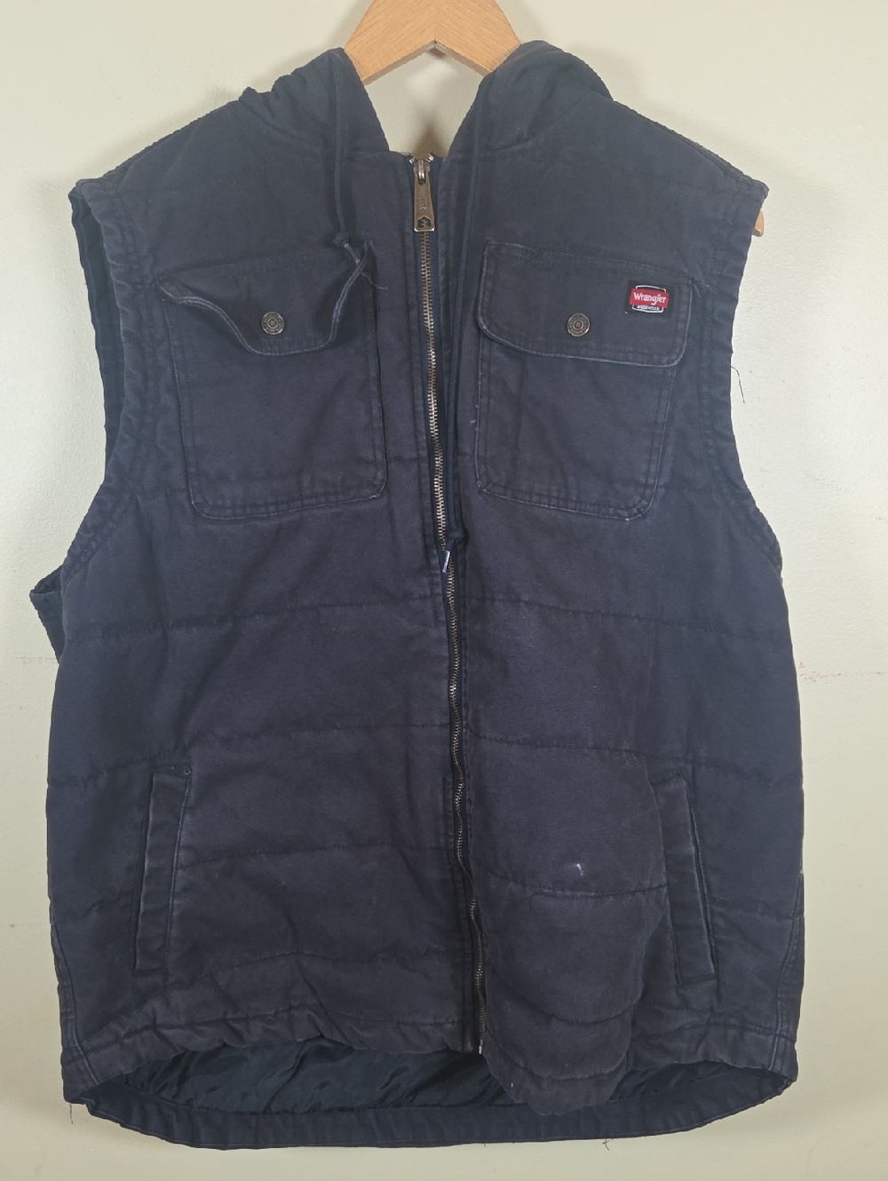 Men’s Wrangler Denim, Dark Blue, Zipper Insulated Hooded Vest Size 2XL READ